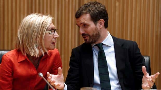 Rosa Díez y Pablo Casado en el acto organizado por el Grupo Popular en defensa de lo común