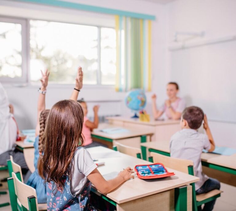 Los estudiantes de Canarias y Cataluña son los que sufren más bullying en el colegio y los de La Rioja y Castilla y León, los que menos