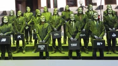 Calaveras y polvo verde a las puertas del PNV, comienza la campaña