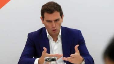 Rivera le pide a Sánchez por carta una reunión "in extremis"