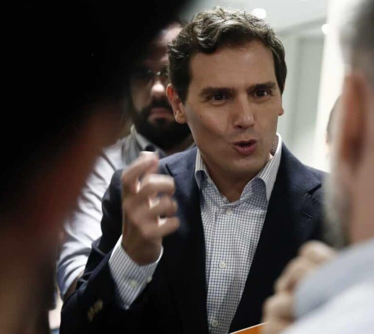 El giro de Rivera le reconcilia con los críticos: "No pedirá disculpas, pero hemos ganado"