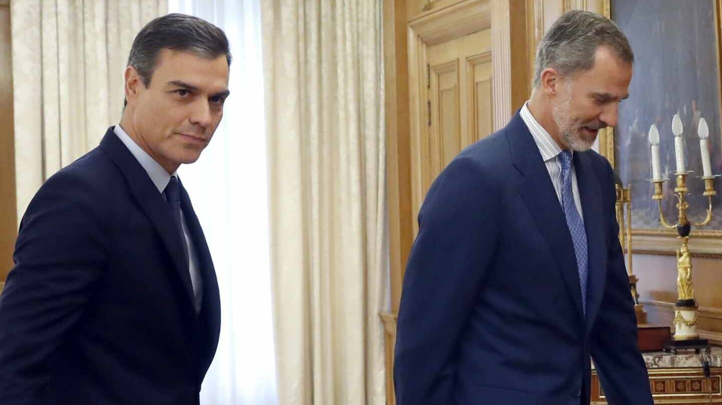 El Rey no está para la escopeta nacional de Sánchez