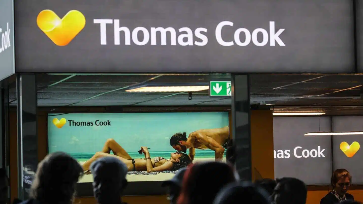 La agencia de viajes Thomas Cook se declara en quiebra y deja a  600.000 turistas "tirados"