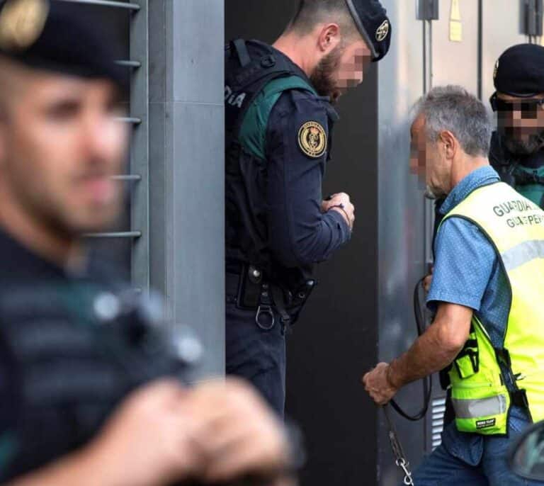 Dos de los CDR detenidos admiten que pretendían utilizar los explosivos en el aniversario del 1-O