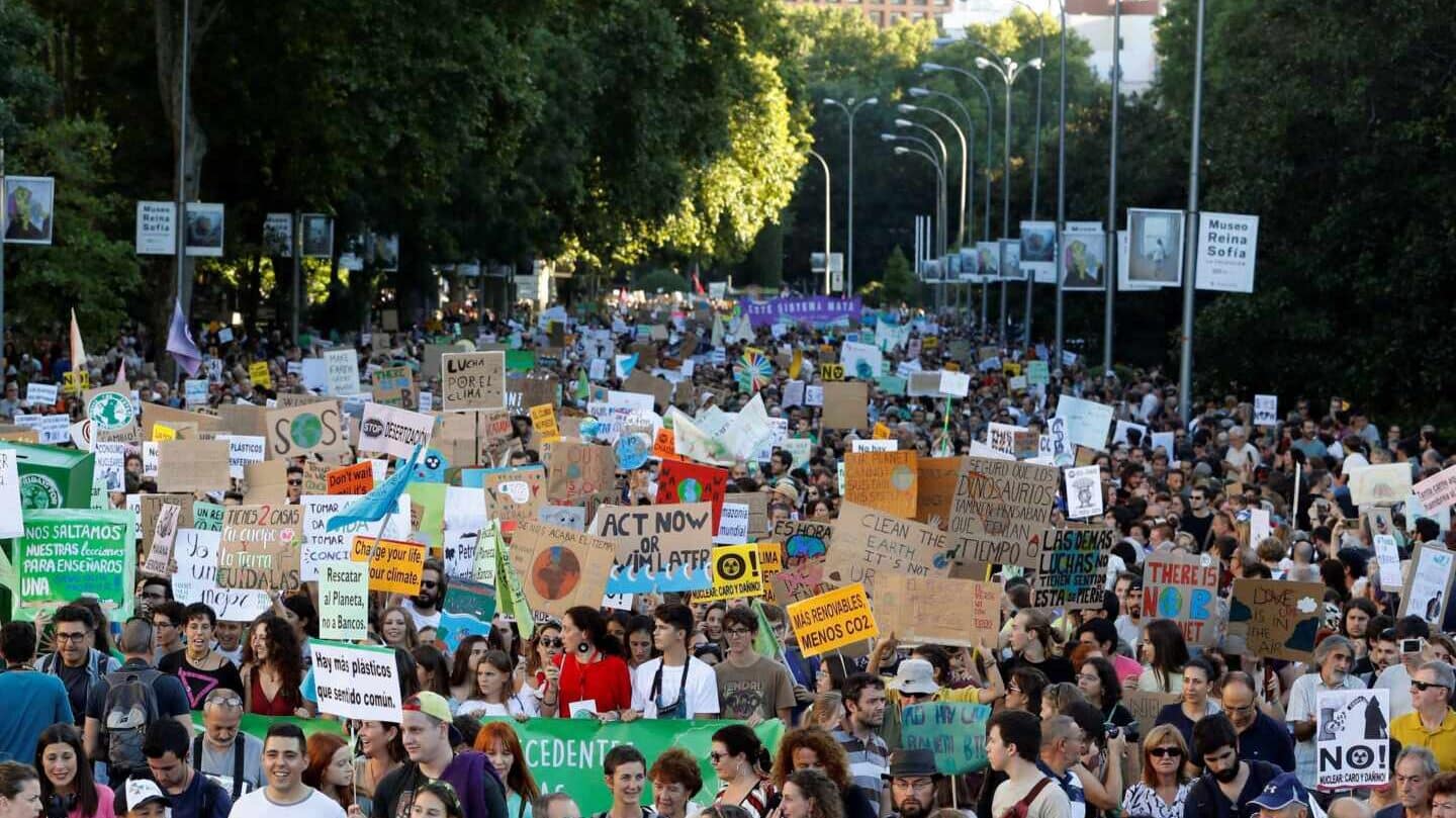 Miles de personas salen a la calle para protestar contra la crisis climática