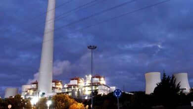 Endesa e Iberdrola 'guardan' 1.700 millones para cerrar centrales nucleares y de carbón