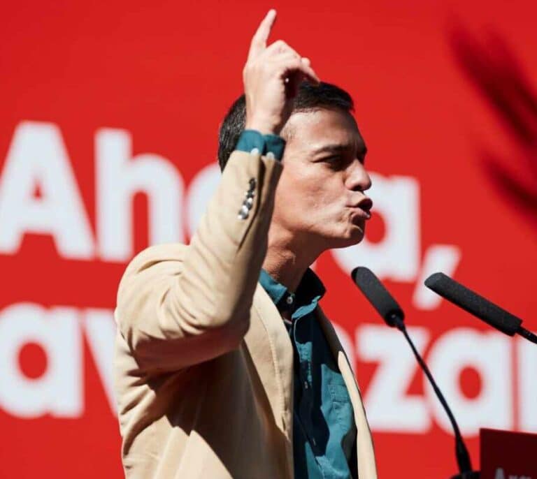 Sánchez promete actuar "con serena firmeza" si vuelven a "quebrar" el Estatut