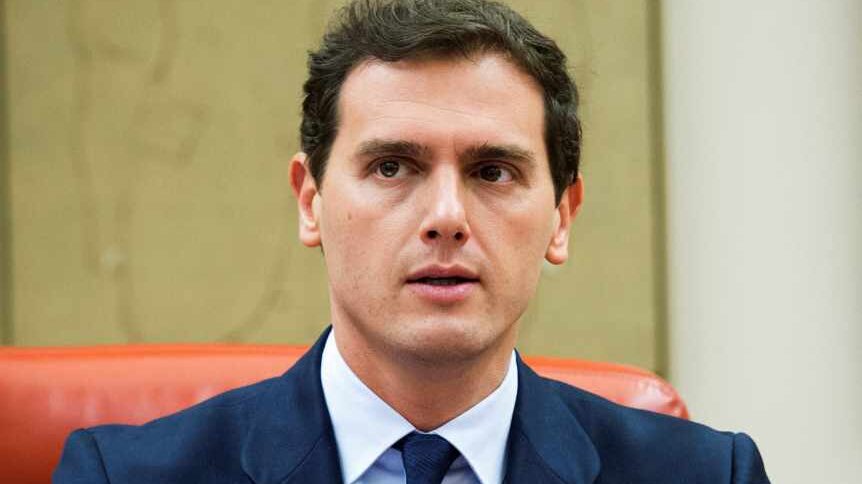 Albert Rivera denuncia que su cuenta de WhatsApp ha sido pirateada