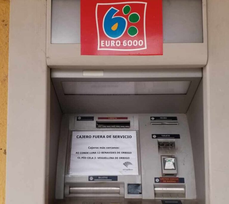 La CNMC investiga si varios bancos operaron como un 'cártel' para repartirse los cajeros