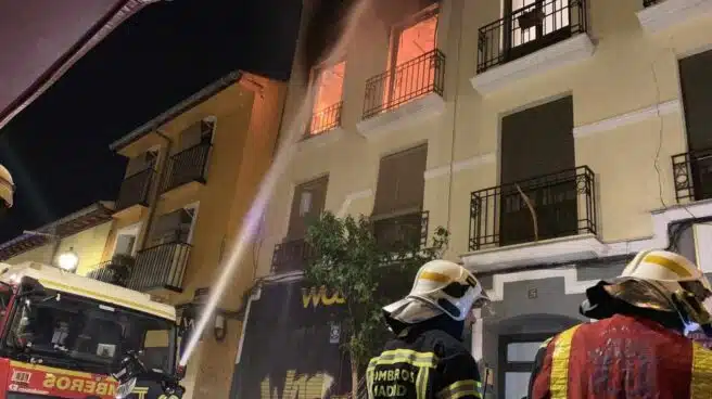 El incendio en una vivienda obliga al desalojo de vecinos de Lavapiés