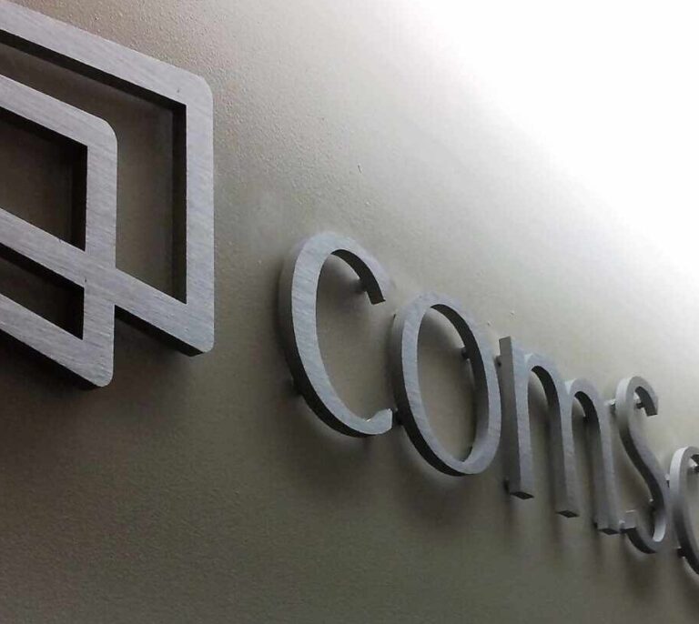 ComScore, el juez de la batalla entre diarios en España, afectado por su peor crisis