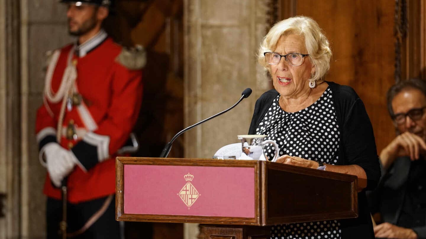 Carmena receta "diálogo" y "respeto a las normas" en Barcelona