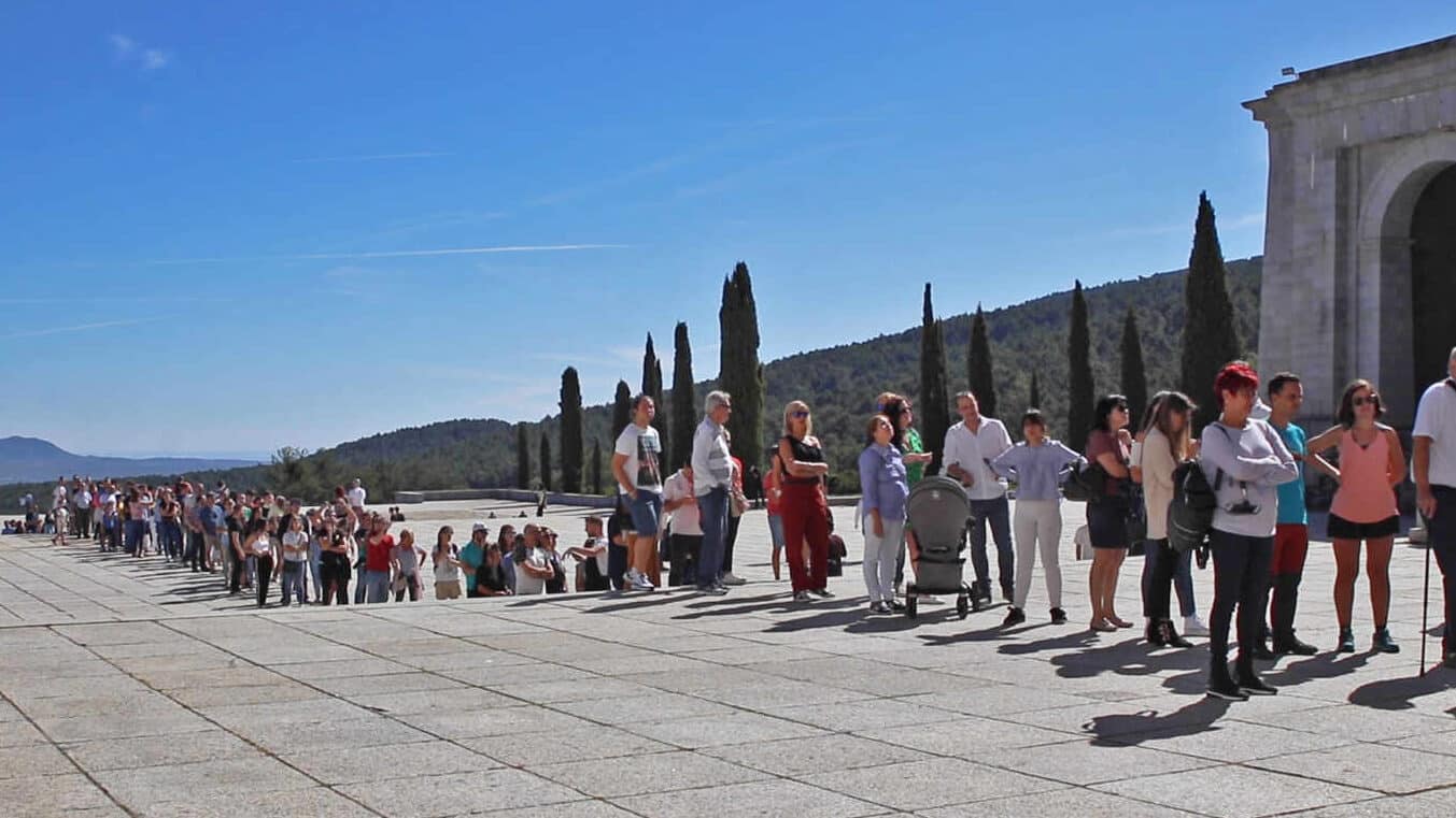 "No ha estado así de lleno nunca": un sábado en el Valle de los Caídos