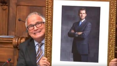 El PP exige a Colau que cuelgue el retrato de Felipe VI en el Ayuntamiento: "¡Visca el Rey!"