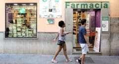 La ministra de Sanidad pide a las farmacias que no dispensen medicamentos sin receta