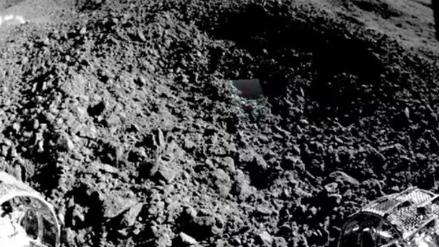 Esta es la imagen del material raro encontrado en un cráter de la Luna