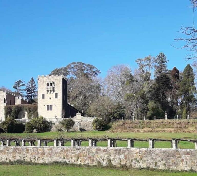 La Audiencia de la Coruña impide retirar a los Franco la mayoría de los bienes que reclamaron del pazo de Meirás