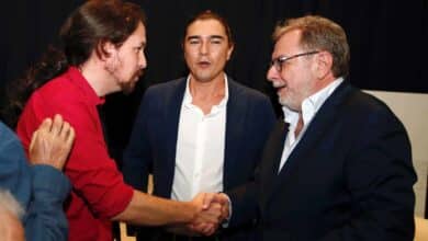 Iglesias coincide con Cebrián en un coloquio y la emprende contra él...y contra Errejón