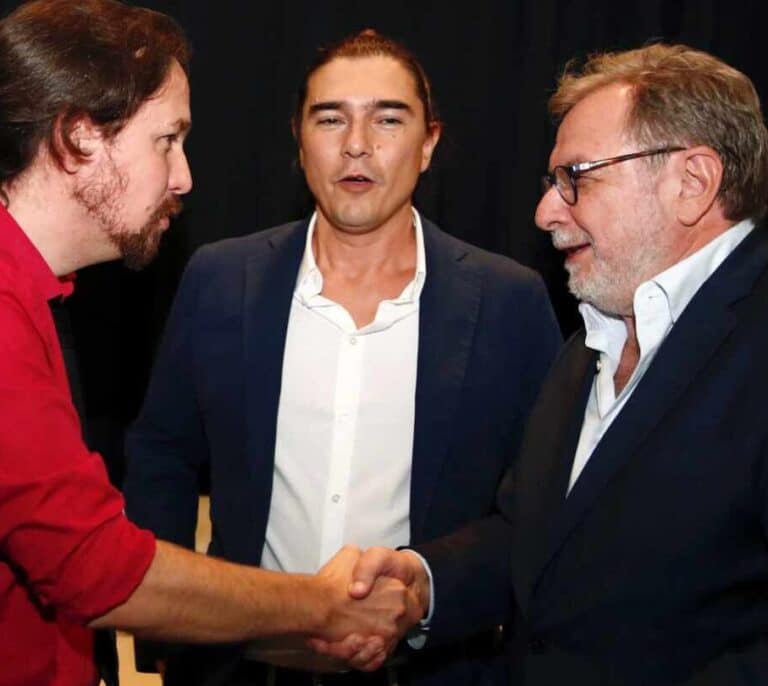 Iglesias coincide con Cebrián en un coloquio y la emprende contra él...y contra Errejón