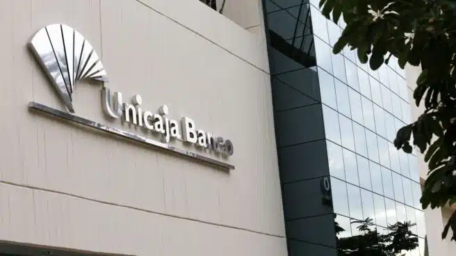 Unicaja y Liberbank se hunden en bolsa cuatro meses después de frustrar su fusión