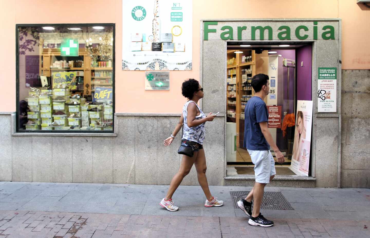 Las farmacias de Madrid repartirán siete millones de mascarillas gratis desde este lunes