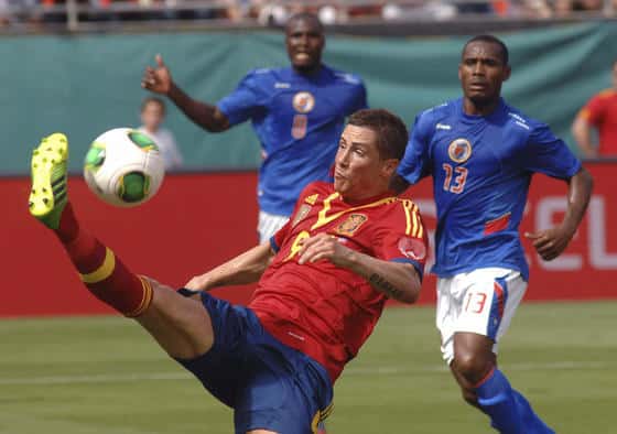 Fernando Torres controla un balón durante el amistoso disputado en 2013 en Miami entre España y Haití.