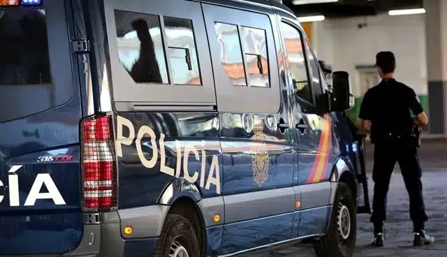 Una mujer de 28 años es apuñalada por su pareja en una vivienda de Burgos