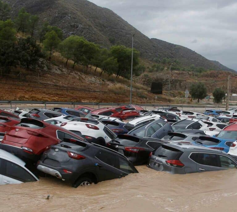 El Ejército moviliza a la UME en Orihuela para combatir los destrozos del temporal