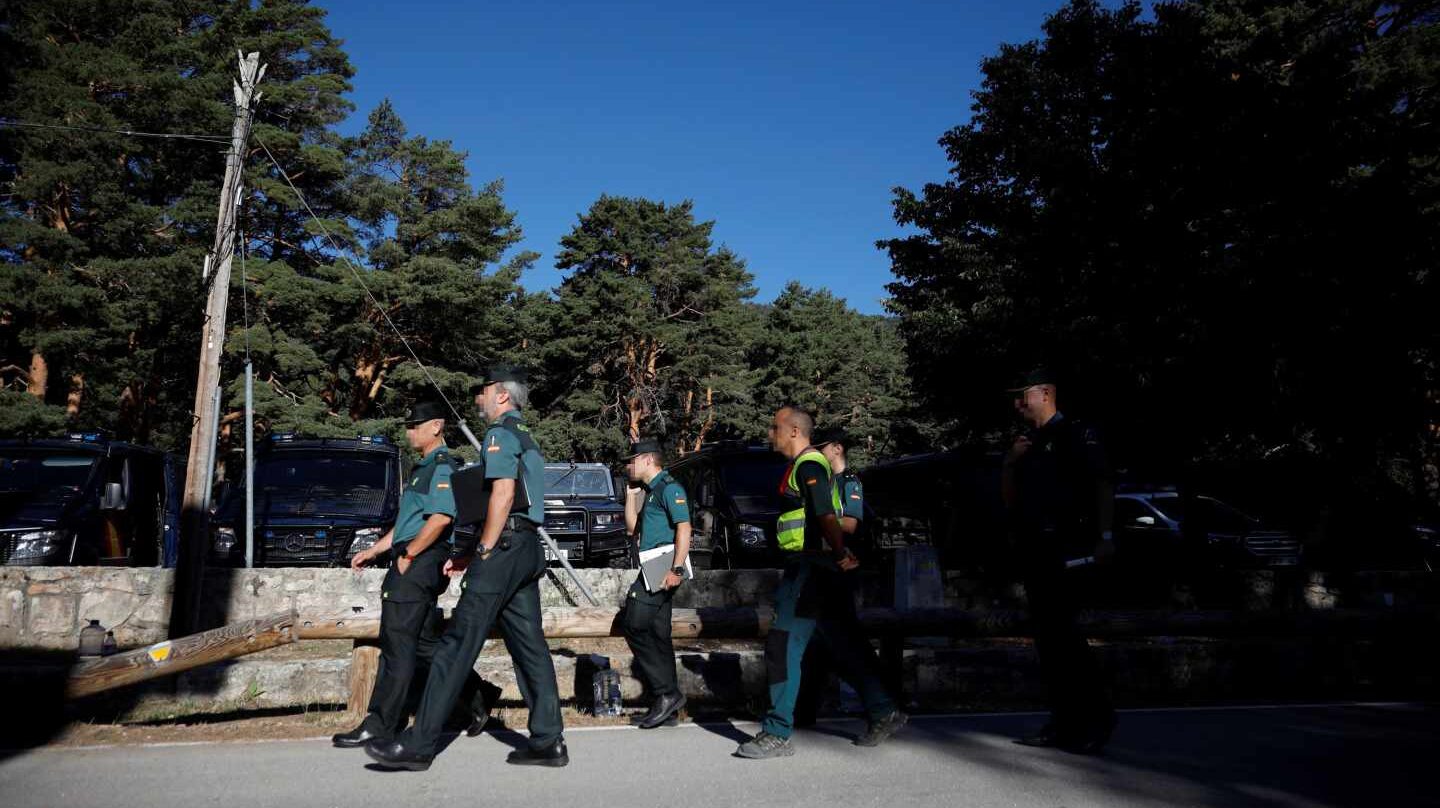 Agentes de la Guardia Civil, durante el operativo de búsqueda de Blanca Fernández Ochoa.