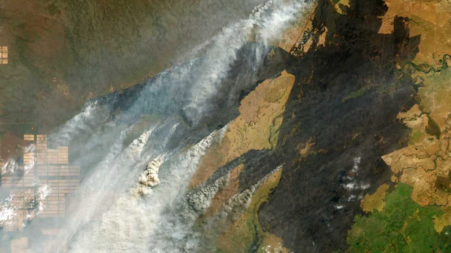 Imagen tomada por la NASA sobre los incendios que golpean la región del Amazonas en Bolivia.