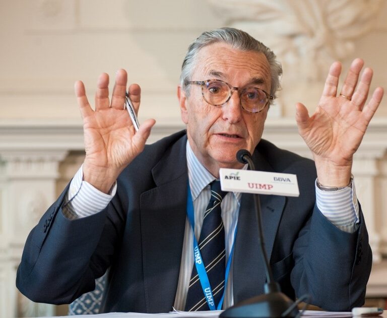 Una CNMC 'en funciones' tomará varias de las decisiones más importantes de su historia