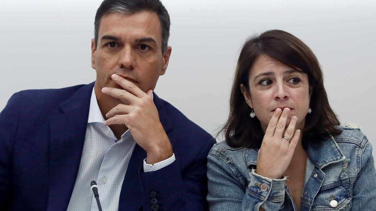 Pedro Sánchez y Adriana Lastra, durante una reunión de la Ejecutiva del PSOE en Ferraz.