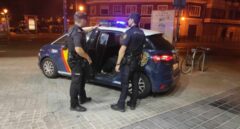Un detenido en Granada por amenazar a sus vecinos con un martillo y un 'taser'