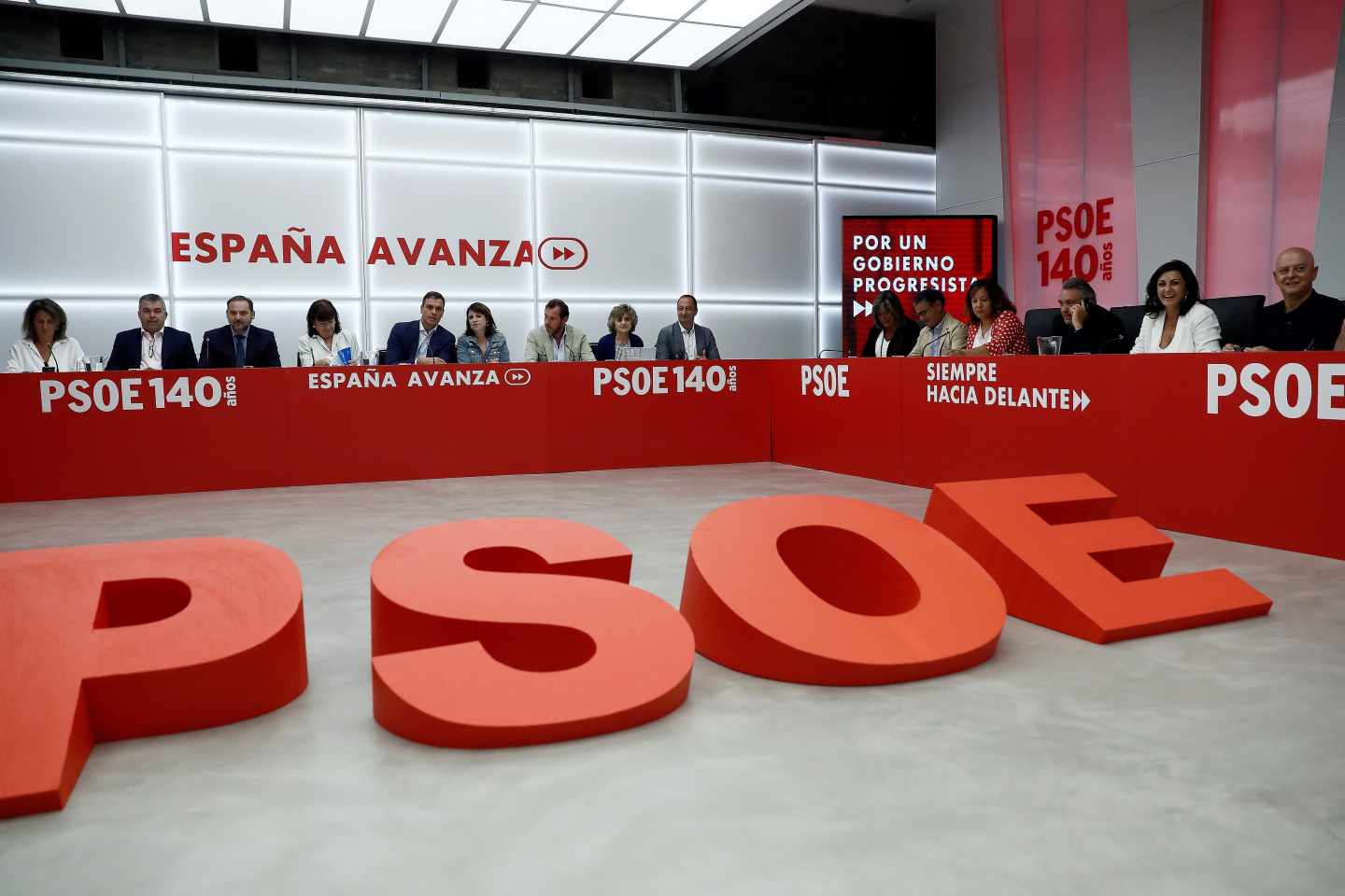 PSOE y Podemos intentan movilizar a sus bases para que avalen el pacto de gobierno