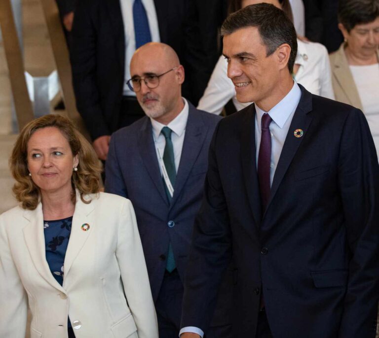 El Gobierno confía en que la Comisión rebaje el objetivo del déficit por el coronavirus