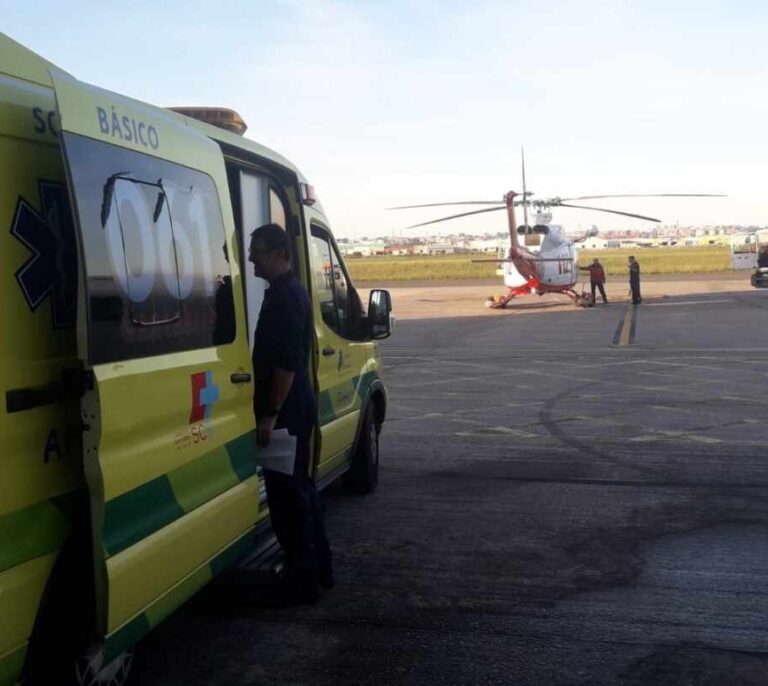 Rescatan a dos jóvenes atrapadas en un acantilado en Cantabria