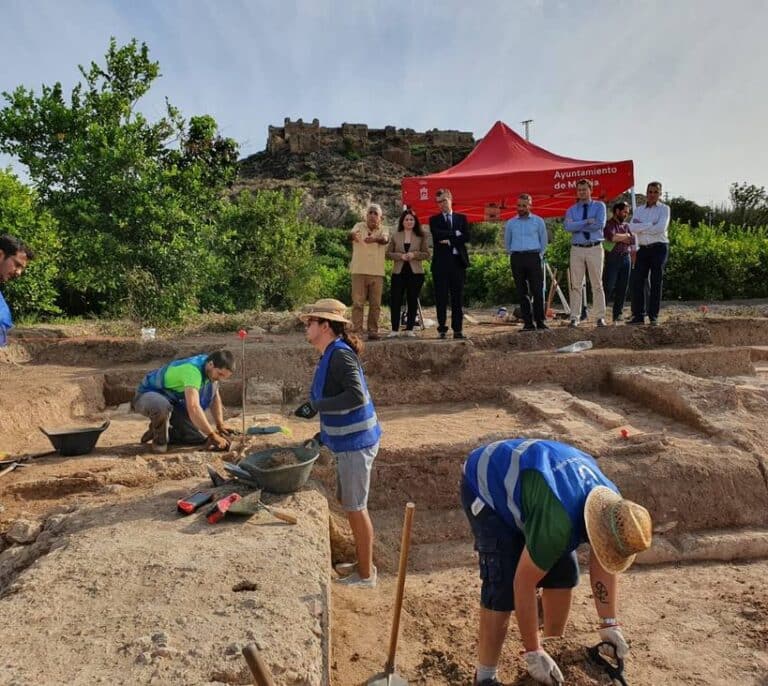 Hallan el yacimiento de un palacio real del siglo XII en una finca de recreo de Murcia