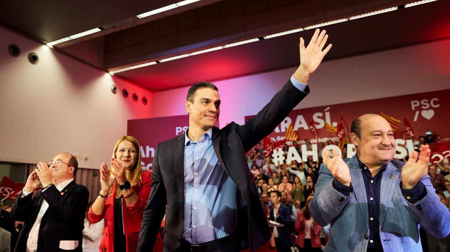 El presidente del Gobierno en funciones, Pedro Sánchez, interviene en un acto preelectoral celebrado este miércoles en Viladecans, Barcelona.