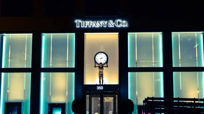 Louis Vuitton lanza una oferta de 13.000 millones por las joyerías Tiffany