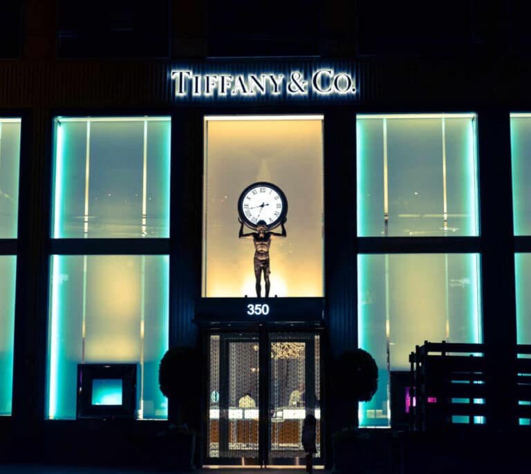 Louis Vuitton lanza una oferta de 13.000 millones por las joyerías Tiffany
