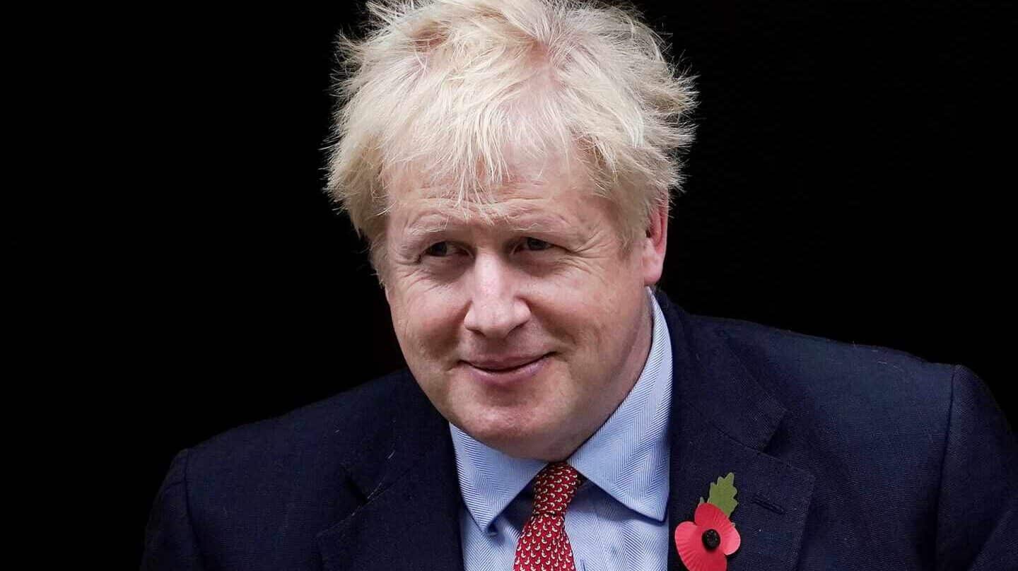 Boris Johnson en Downing Street este martes.