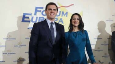 Rivera exige ahora al PSOE y al PP un pacto por escrito para el desbloqueo