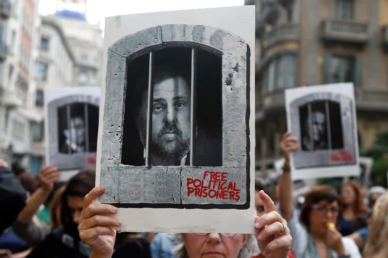 Cortes en cinco carreteras catalanas y una marcha lenta en Girona tras la sentencia