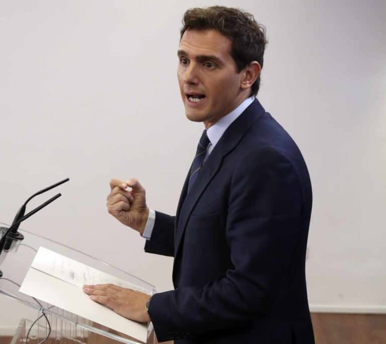 Rivera asegura que no apoyará a Sánchez a cambio de nada: "Tendrá que negociar"
