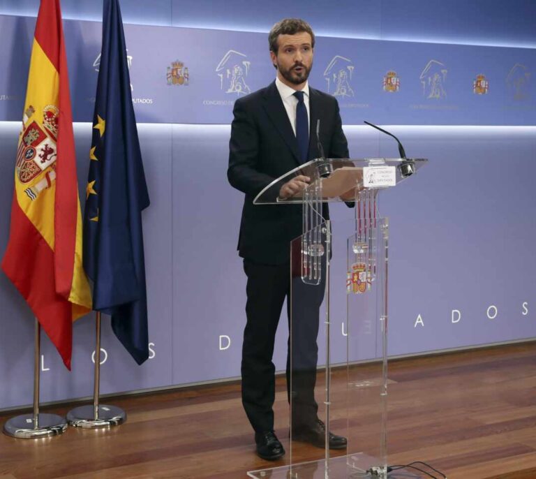 Casado exige a Sánchez renegar del pacto de Pedralbes y Rivera un acuerdo de Estado
