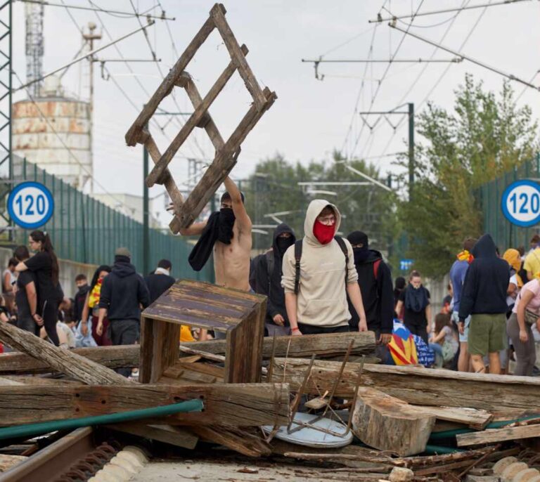El AVE circulará en Girona por una sola vía por daños en la infraestructura
