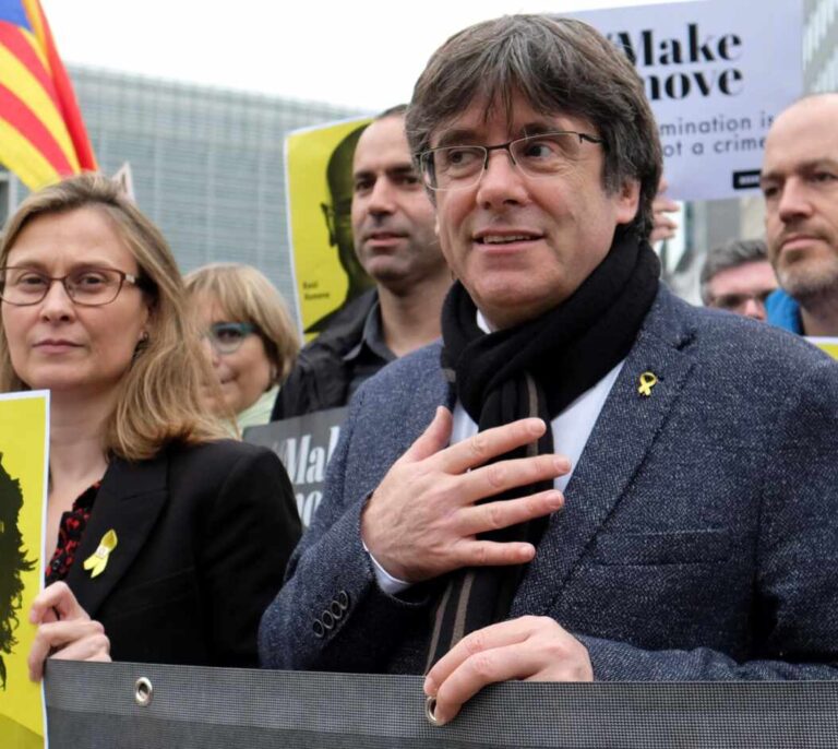 El Parlamento Europeo prohíbe la entrada a Puigdemont al reactivarse la euroorden