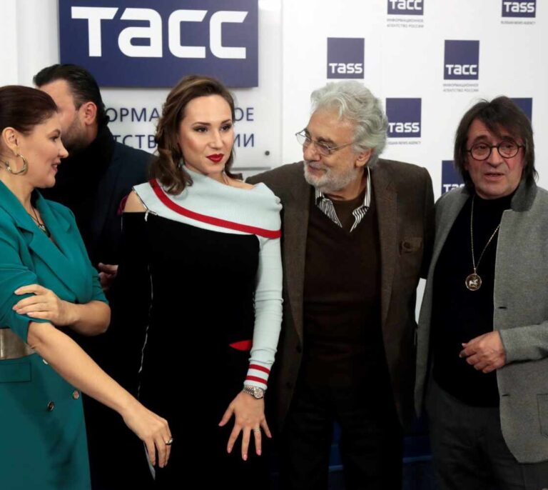 Plácido Domingo sortea en Moscú las preguntas sobre las acusaciones de abuso sexual