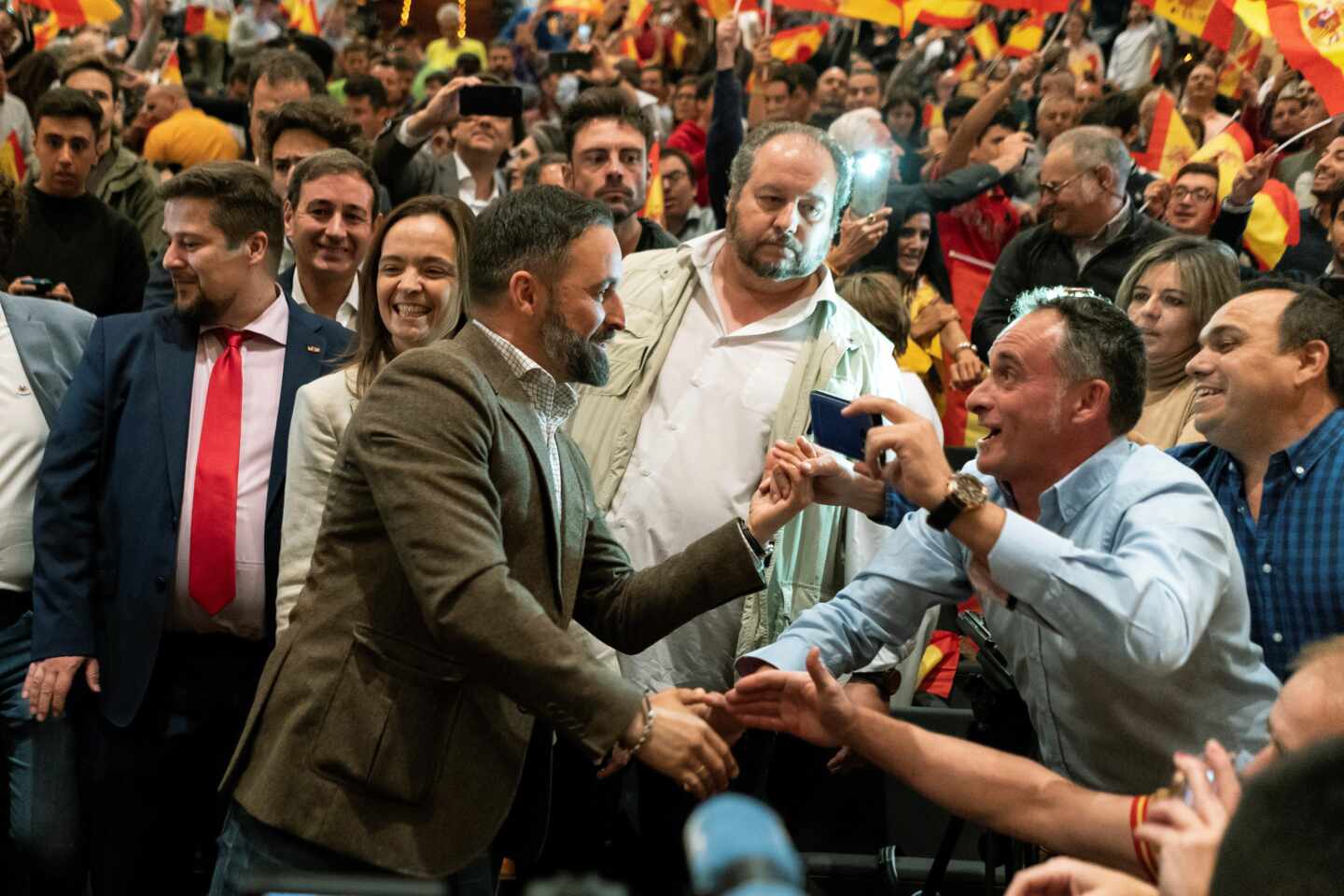 Sánchez cae y PP y Vox se fortalecen tras las protestas por la sentencia del 'procés'