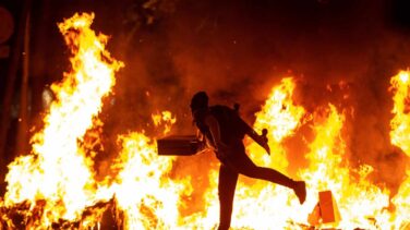 Balance del caos en Cataluña: 72 agentes heridos, 30 detenidos y destrozos urbanos